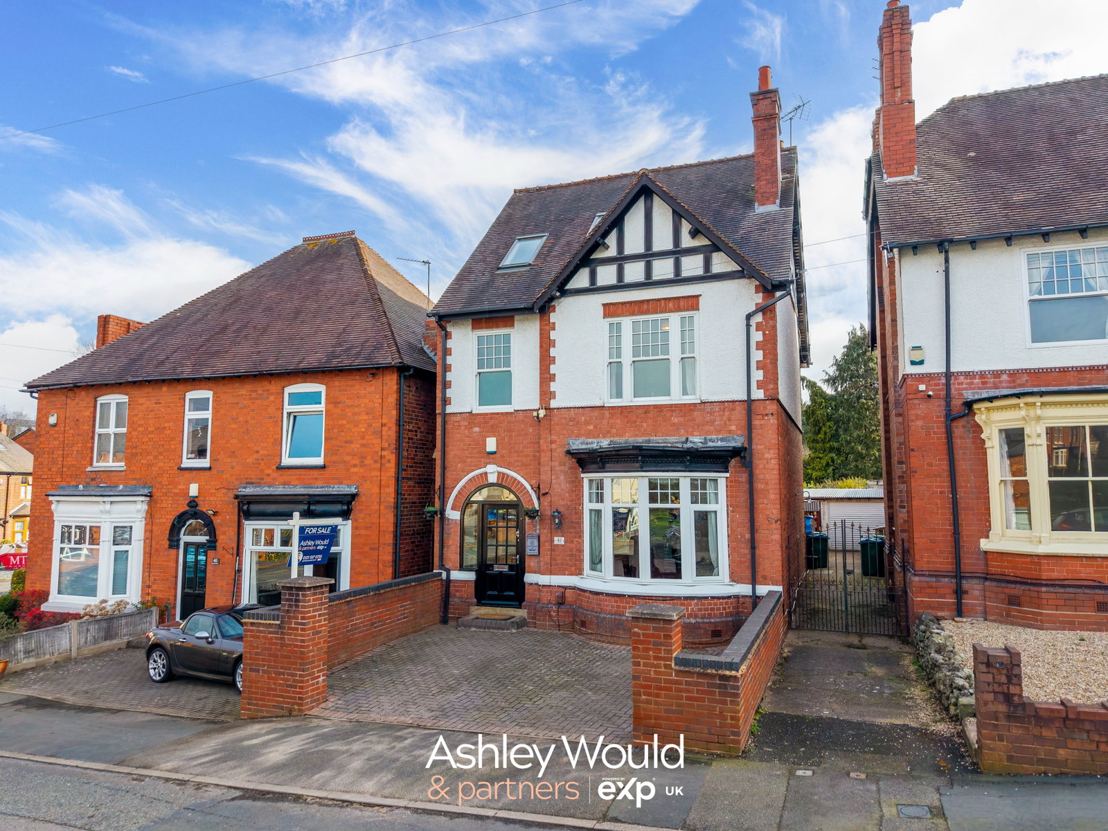Detached House in Cradley Heath
