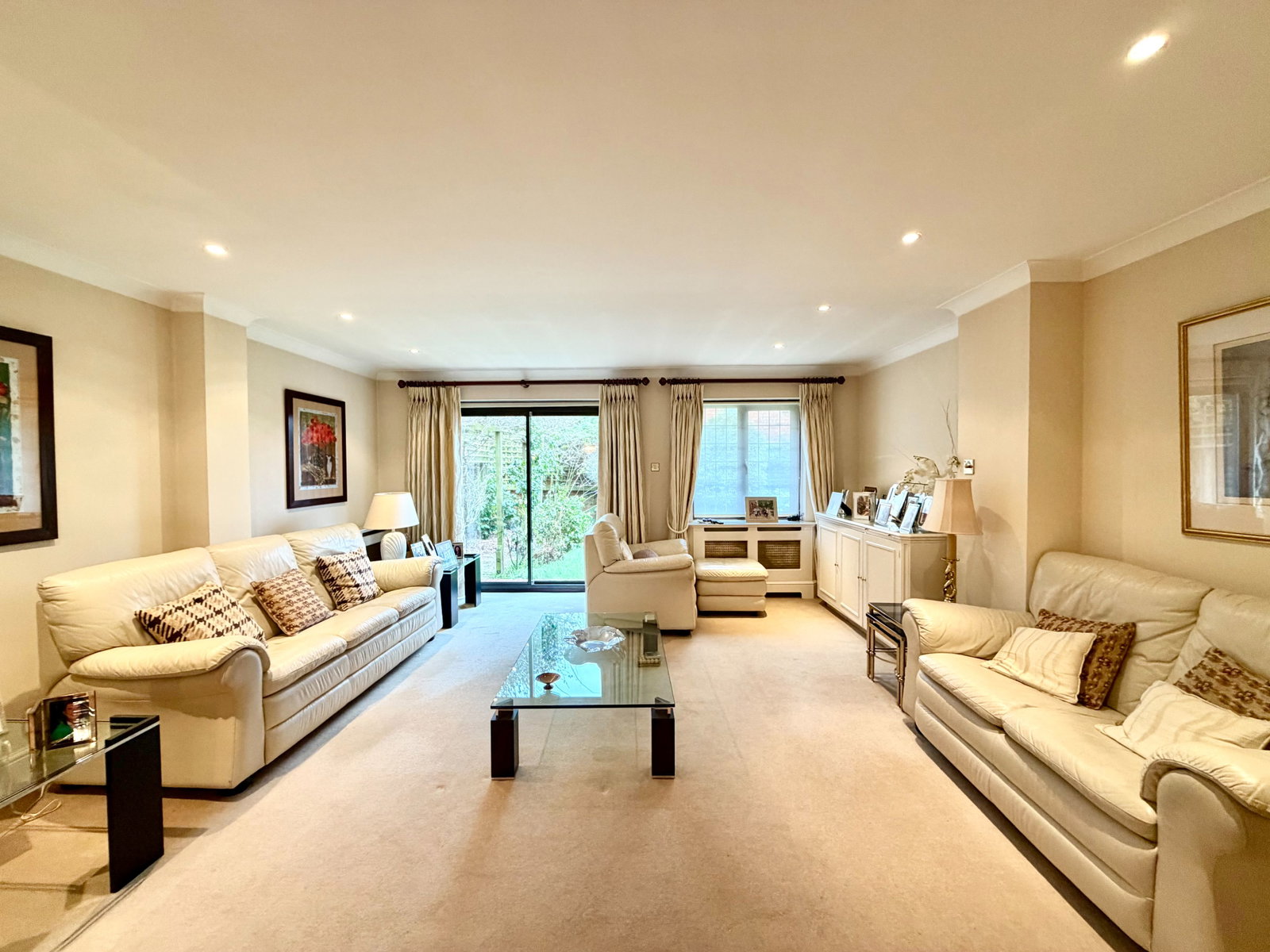 Detached House in Edgware