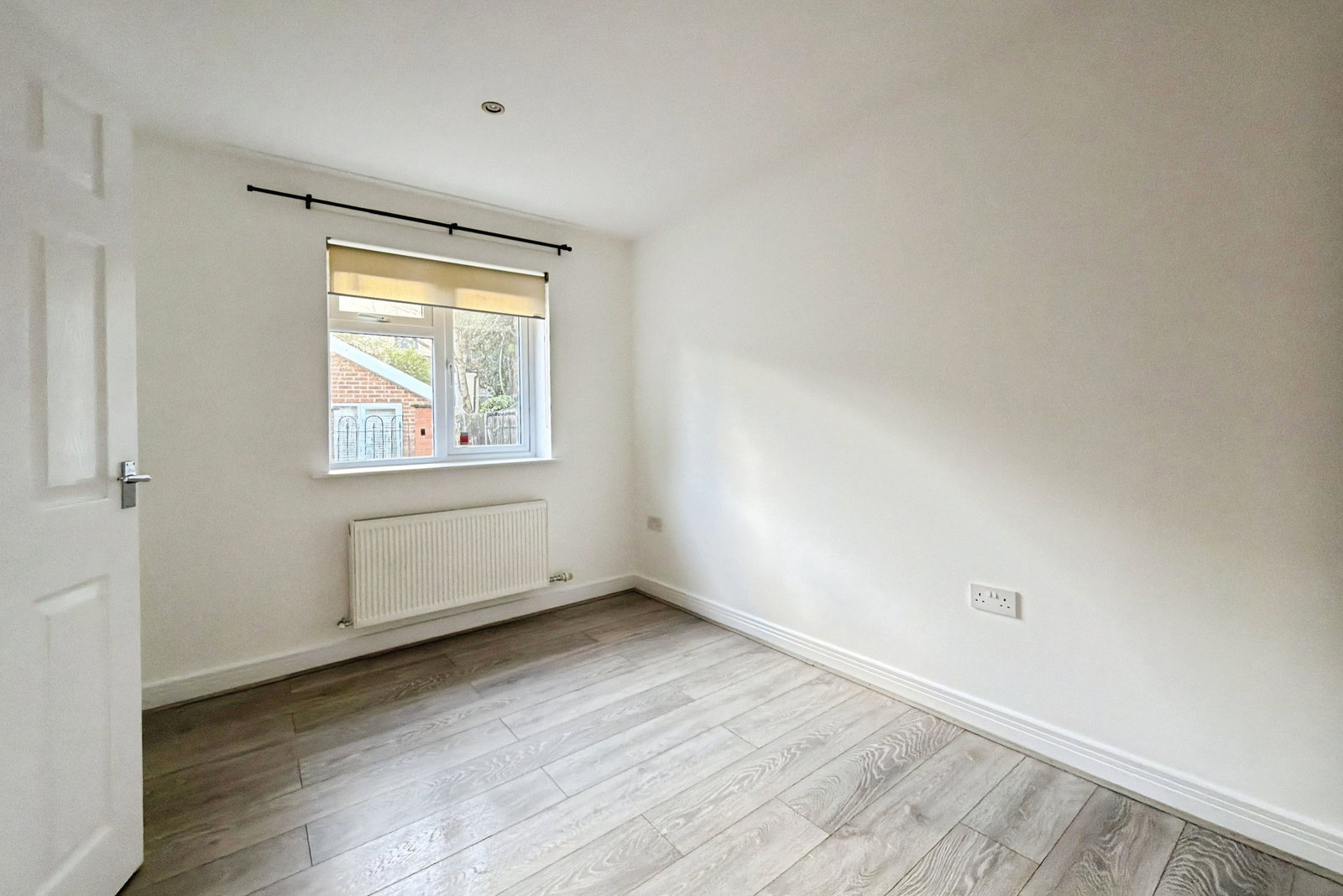 Semi Detached Bungalow in Luton