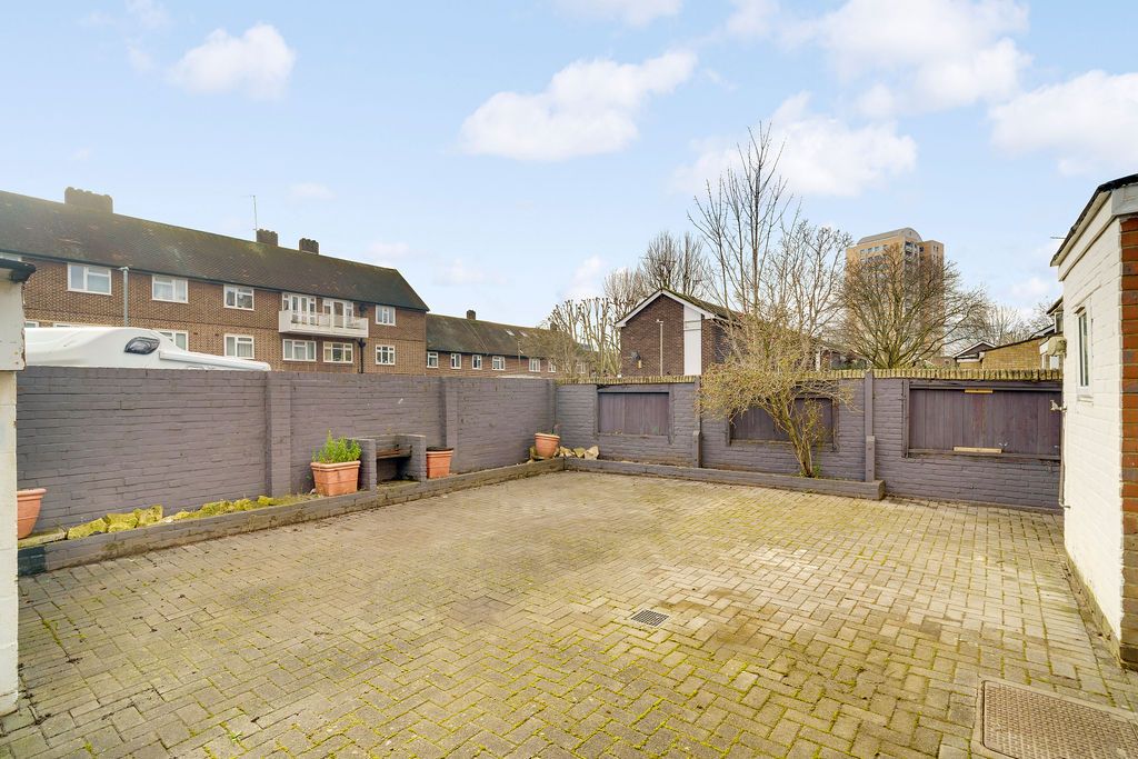 Semi Detached House in London