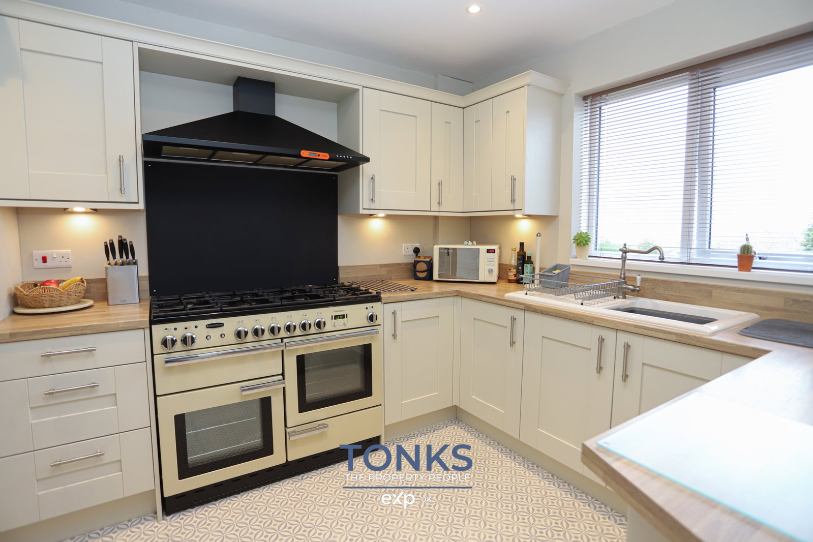 Detached House in Rowley Regis