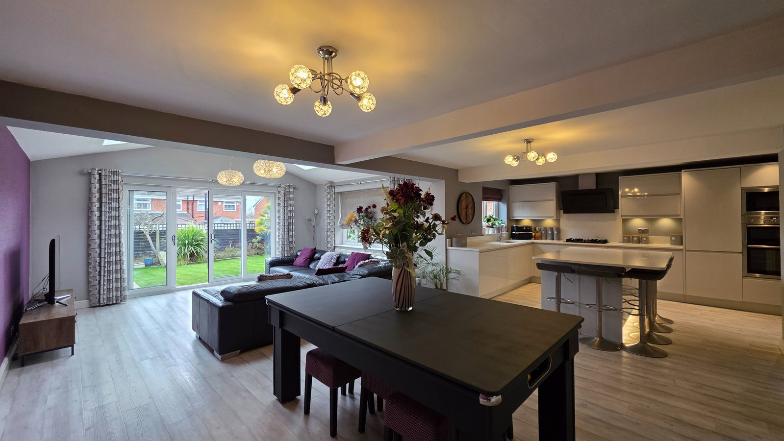 Detached House in Manchester