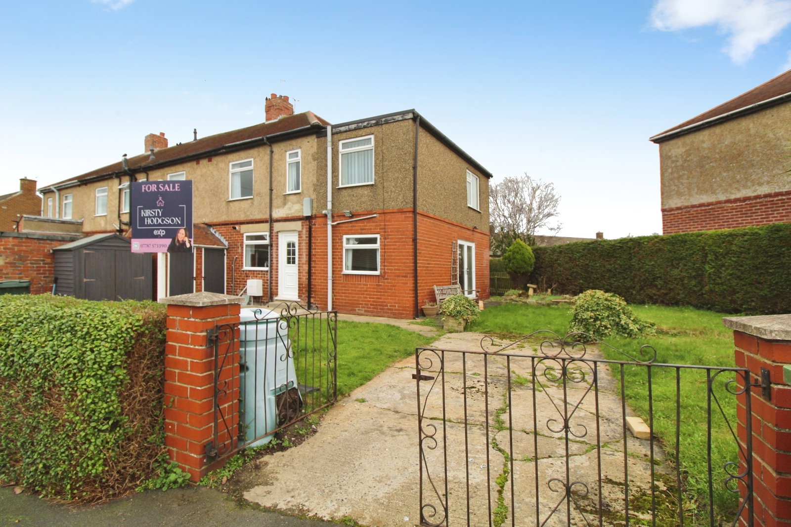 Semi Detached House in Crawcrook