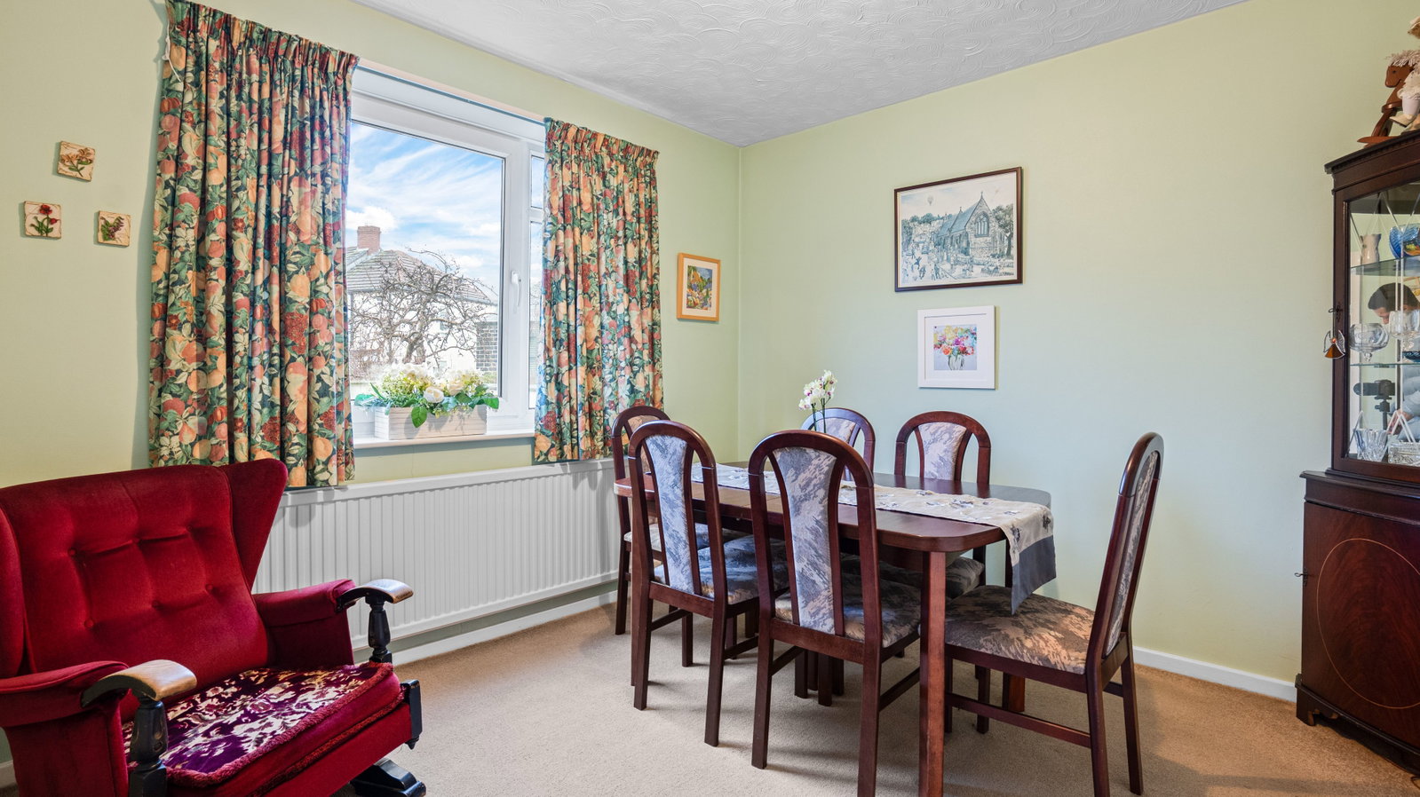 Detached House in Sheffield