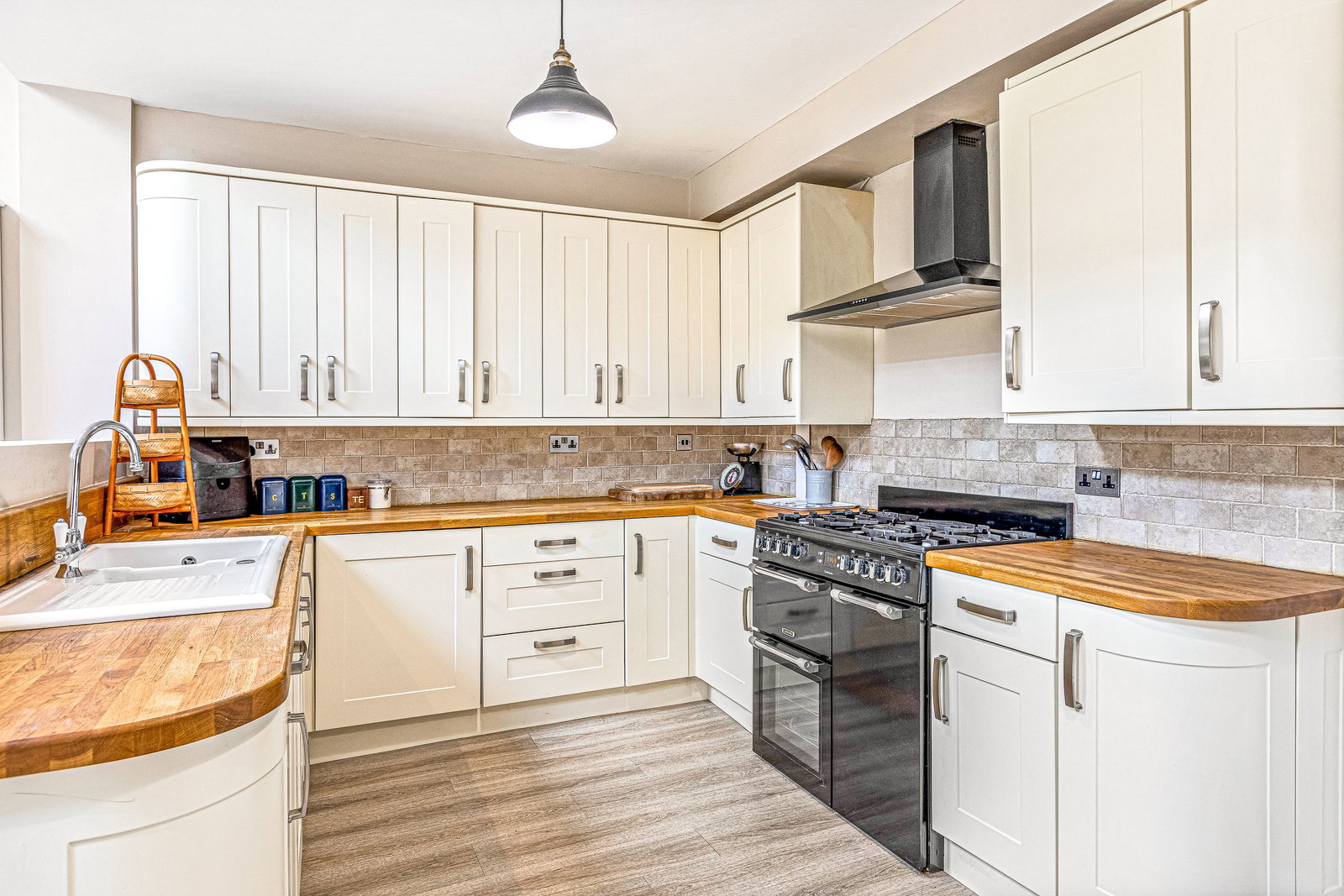 Semi Detached House for sale in Loughborough, Orchard Estate, Quorn, LE12 8DZ