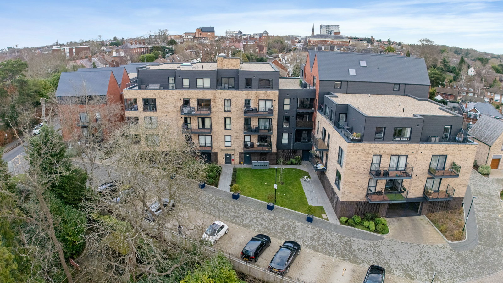 Apartment in Brentwood