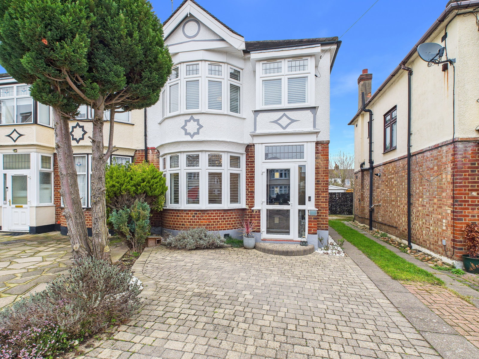 Semi Detached House in London