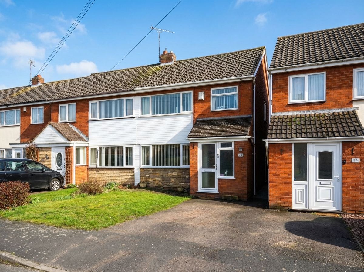 Semi Detached House in Walsall