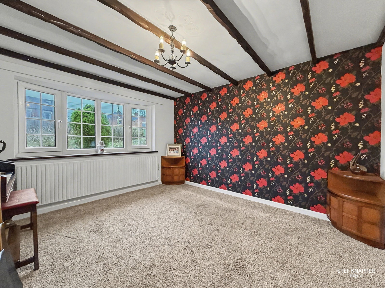 Detached House in Stoke-on-trent