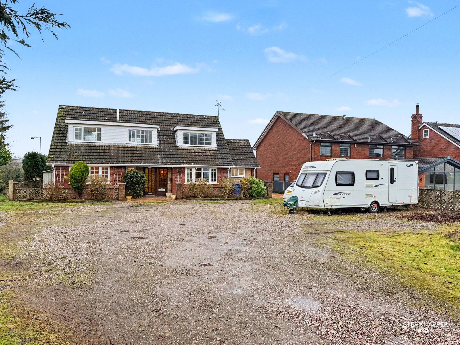 Detached House in Stoke-on-trent