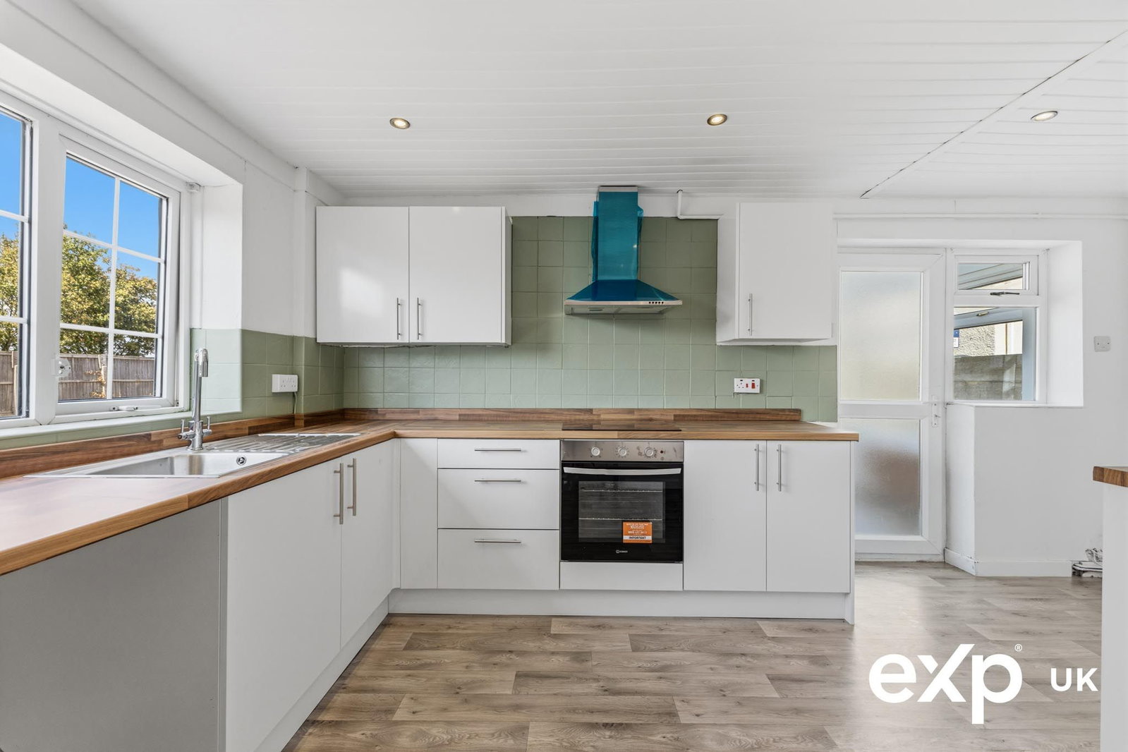 Semi Detached House in Newark