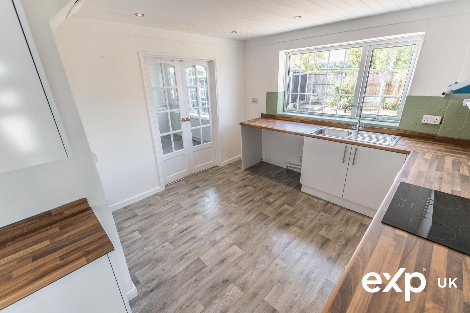 Semi Detached House in Newark