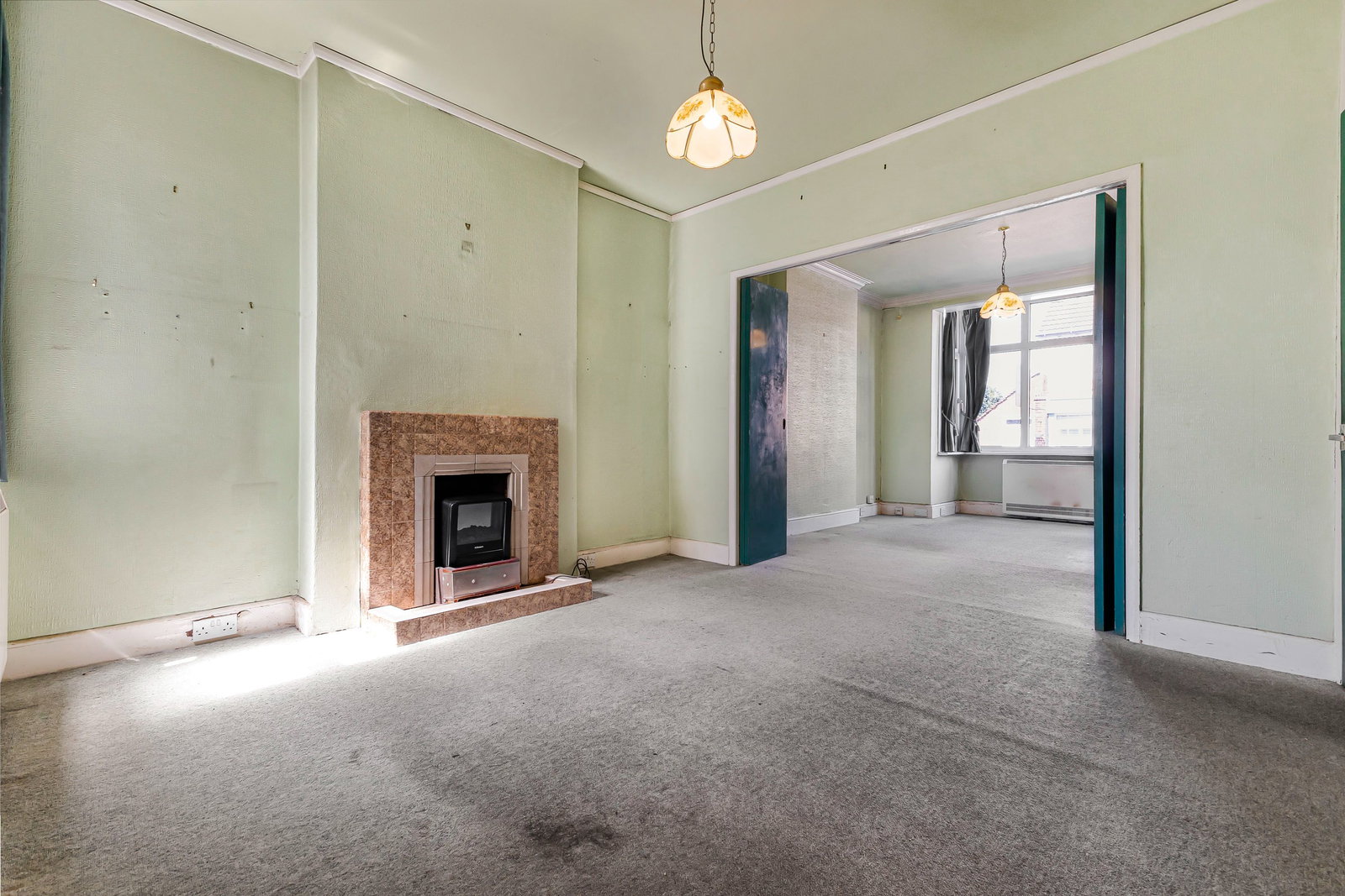 Semi Detached House for sale in Sevenoaks, Western Road, Borough Green, Sevenoaks, 939 m²