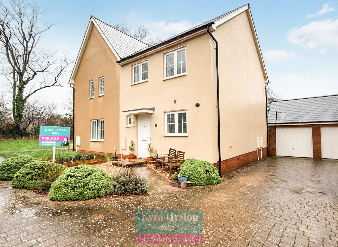 Semi Detached House in Exeter