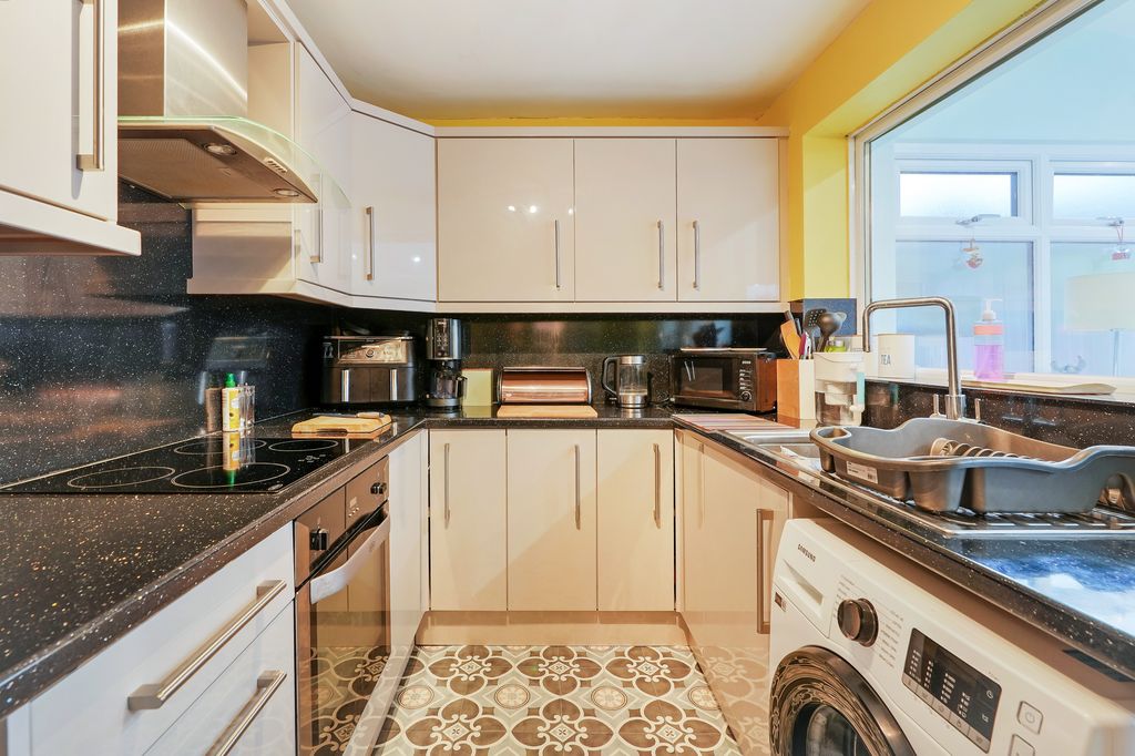 Semi Detached House in Rotherham