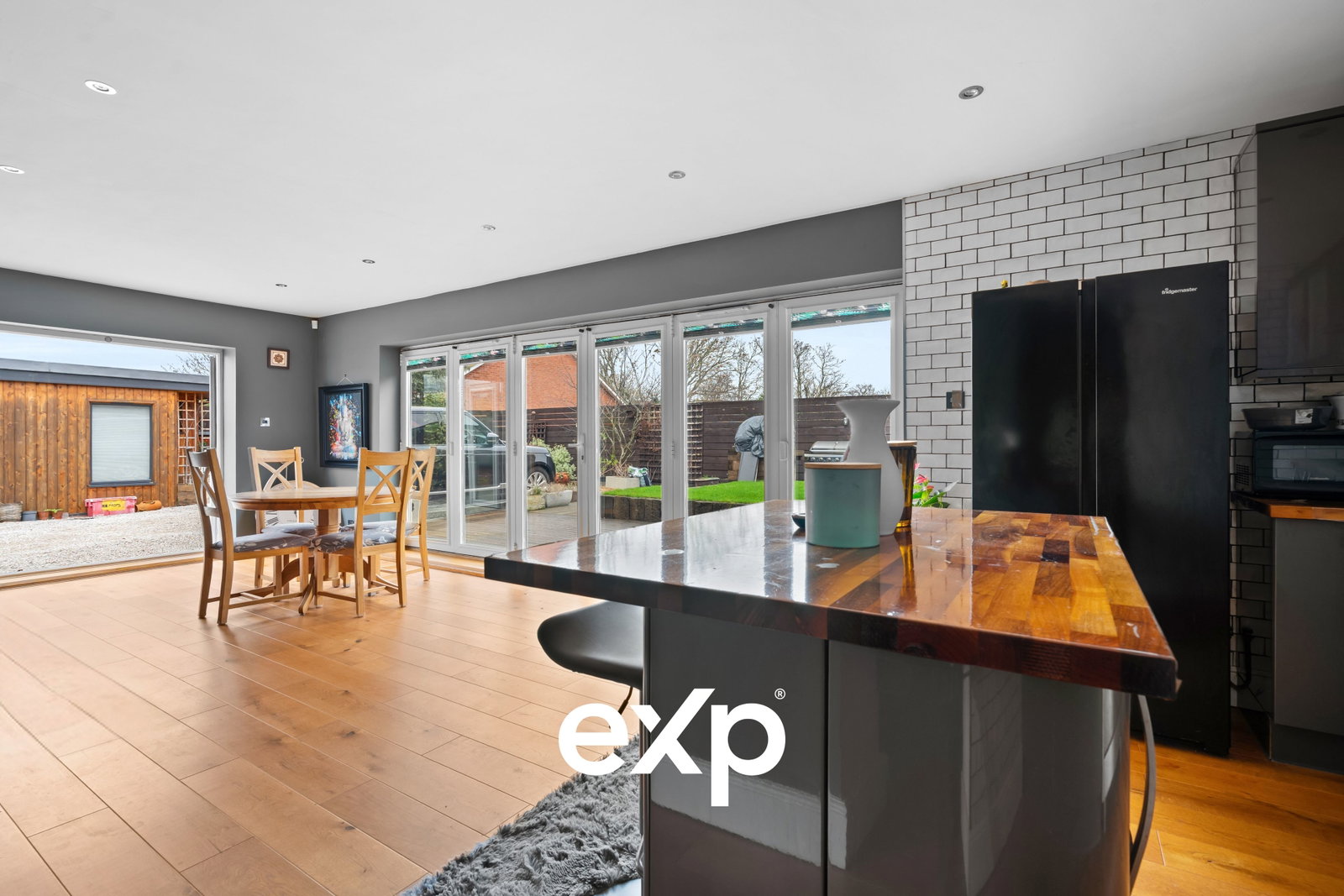 Detached House in Ashford