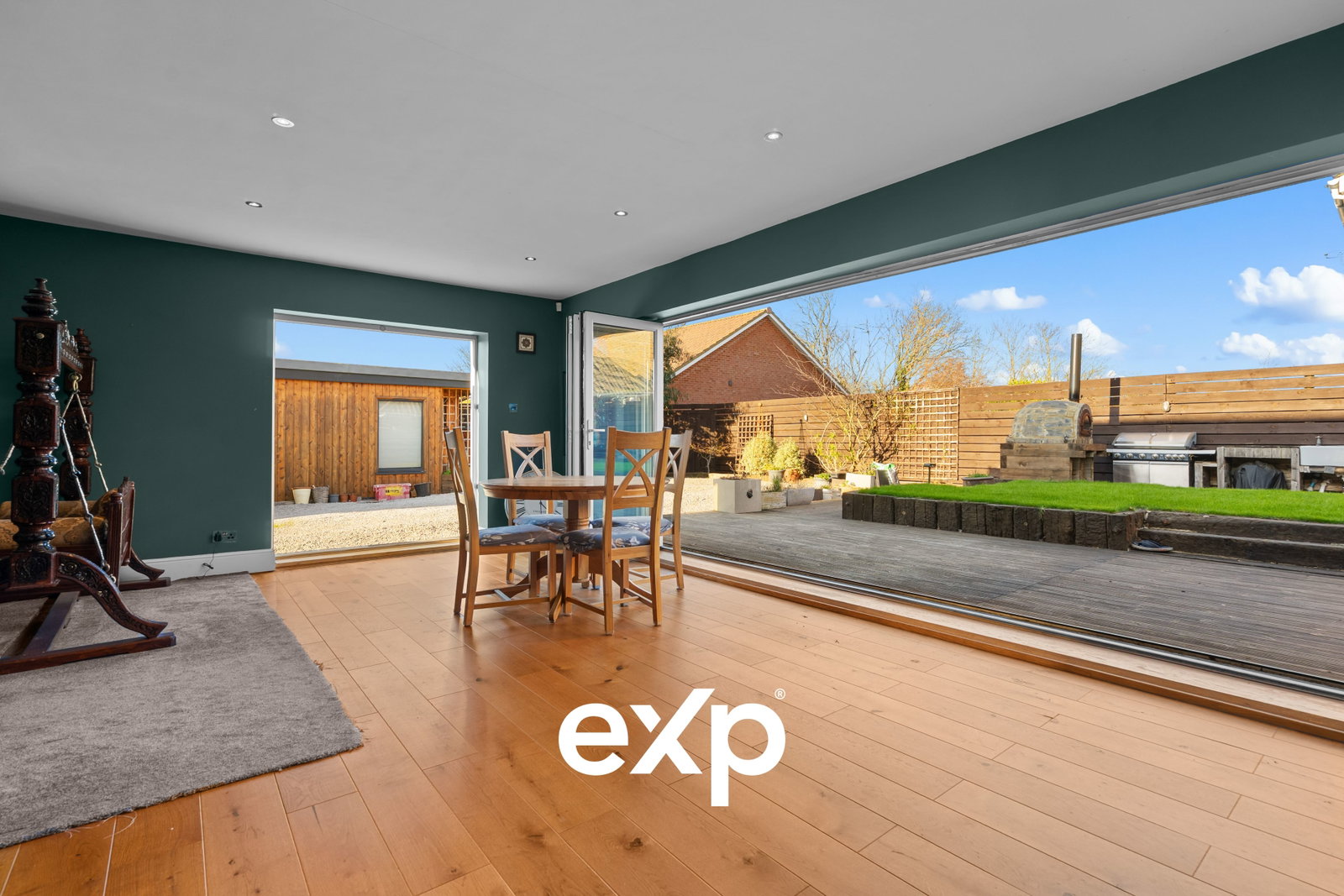 Detached House in Ashford