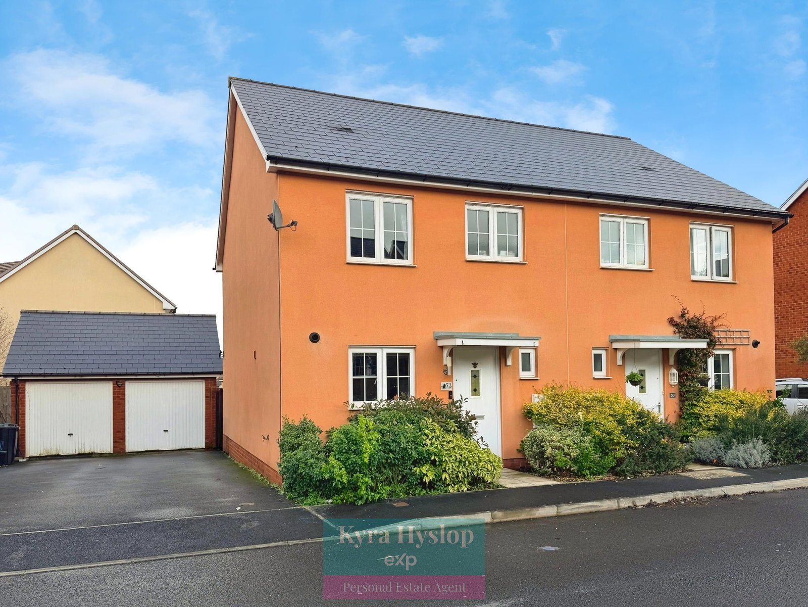 Semi Detached House in Exeter