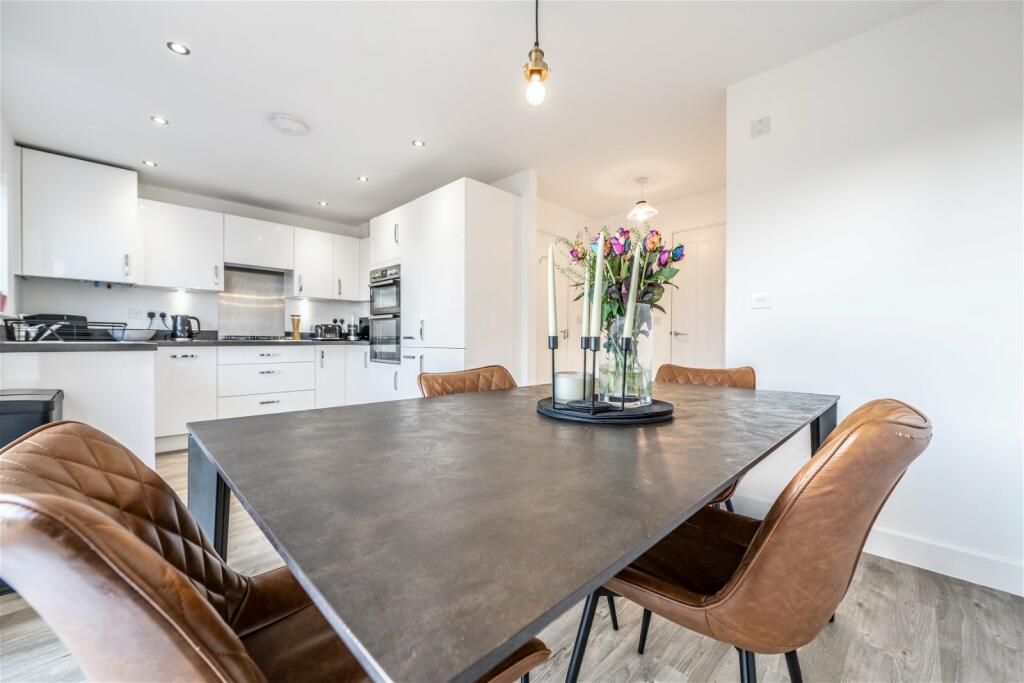 Detached House in Southampton
