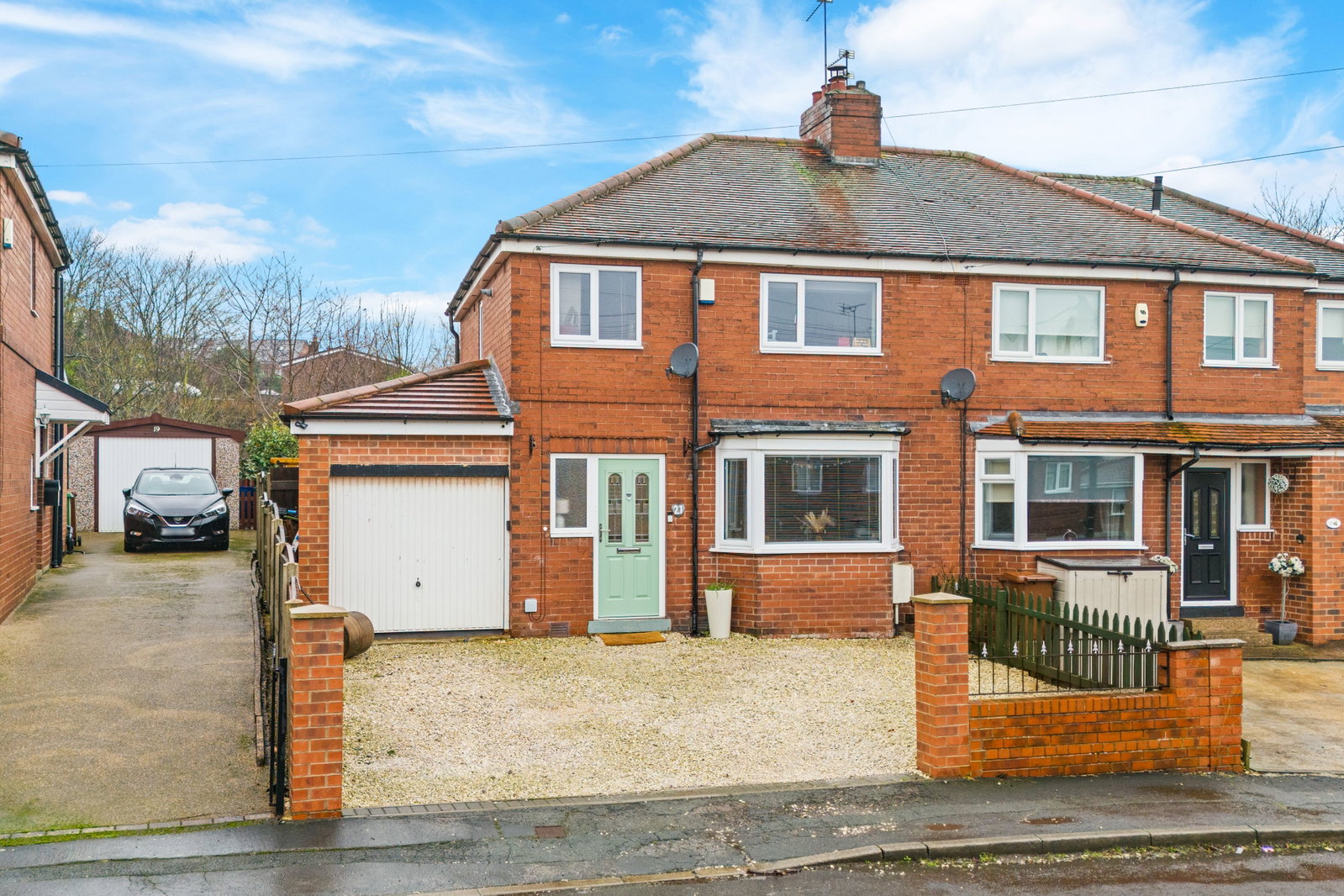 Semi Detached House in Pontefract