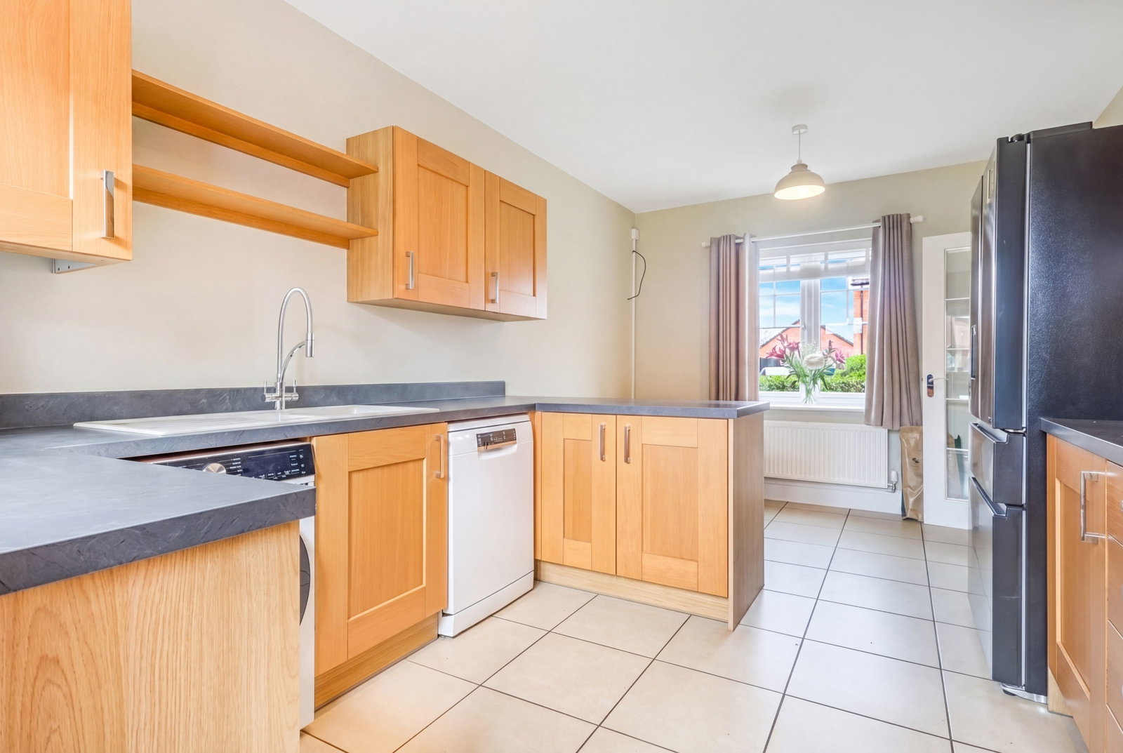 Detached House in Warwick