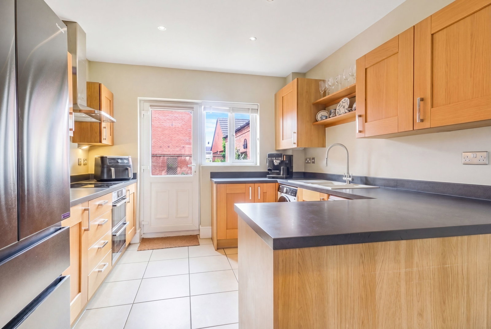 Detached House in Warwick
