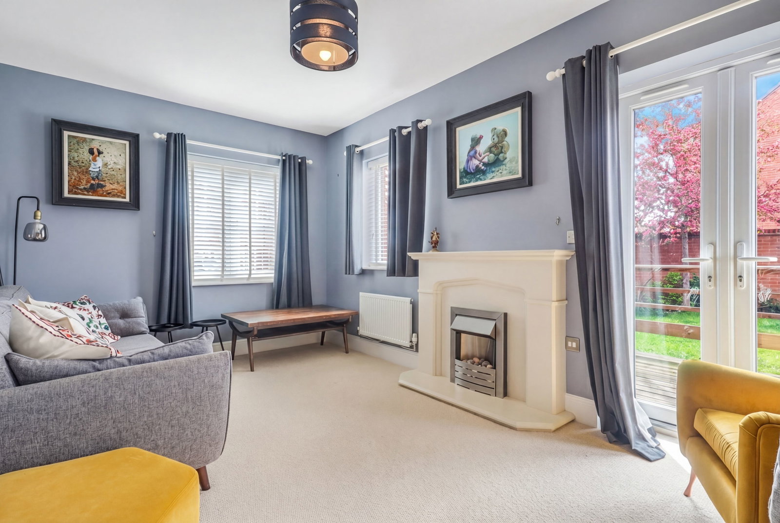 Detached House in Warwick