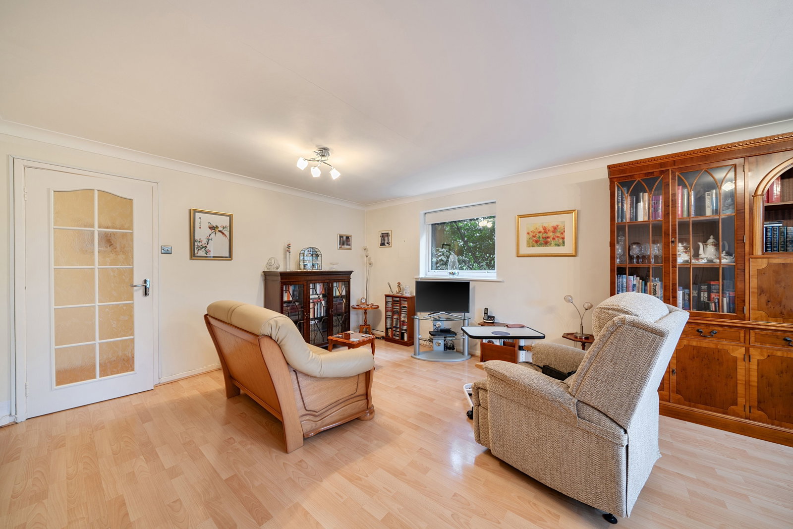 Flat in Bushey