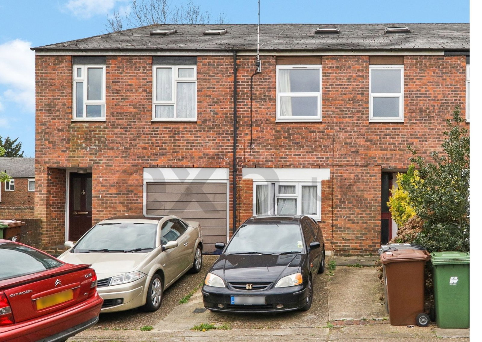 Terraced House in Borehamwood