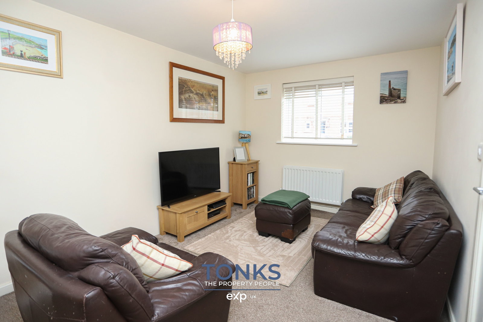Semi Detached House in Oldbury