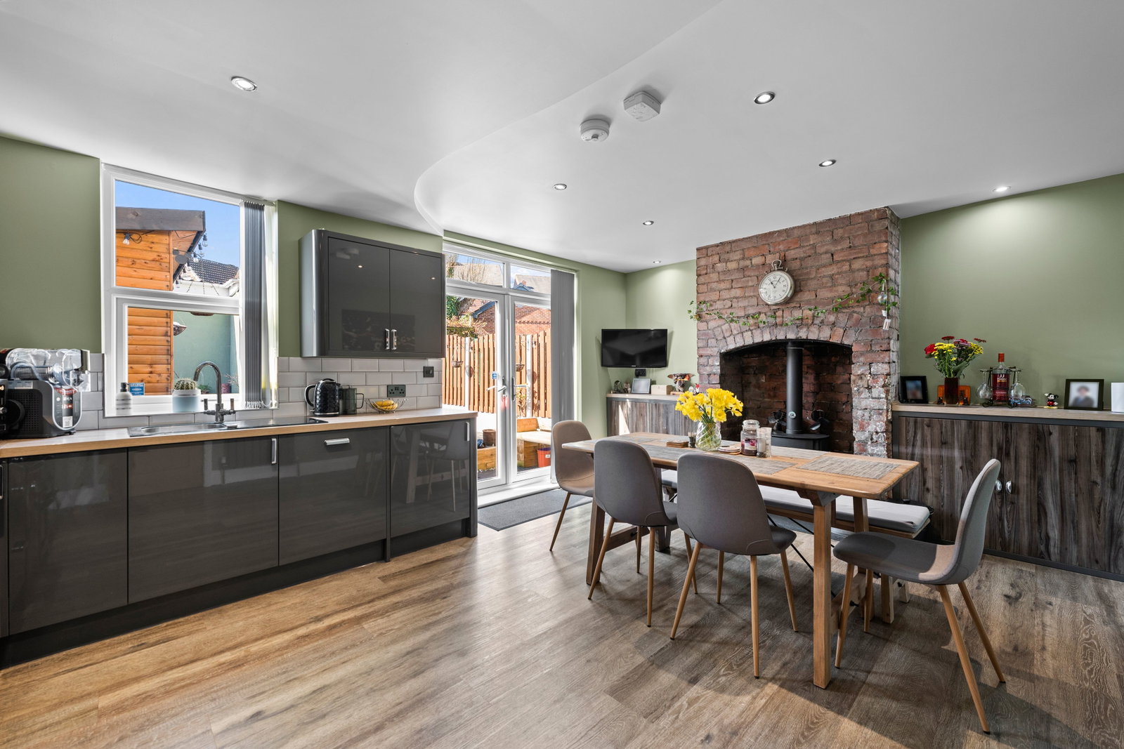 Semi Detached House in Barnsley