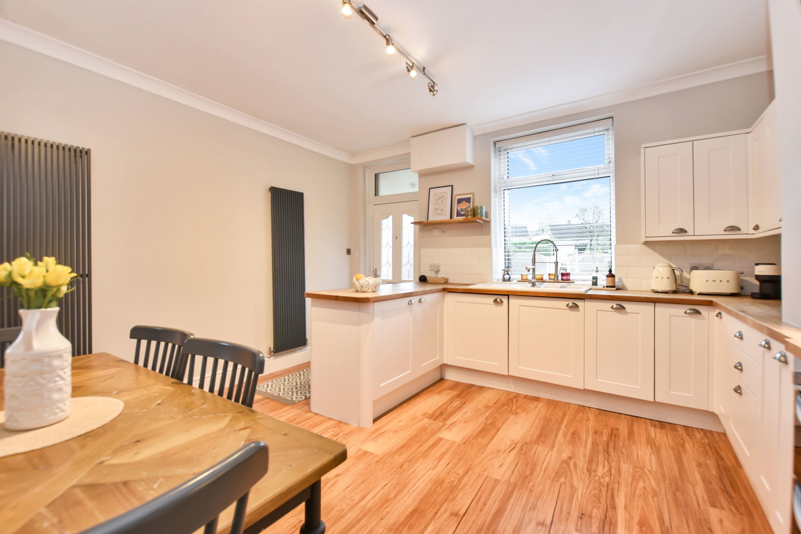 End Of Terrace House in Wakefield