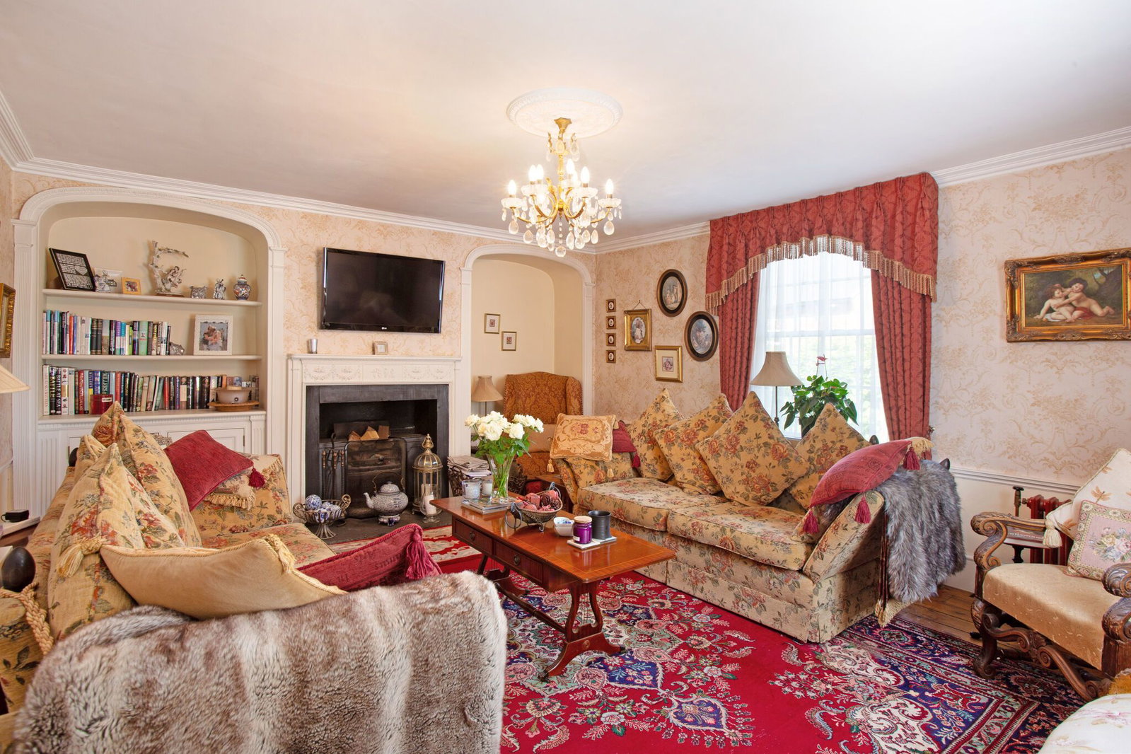 Link Detached House in Tonbridge