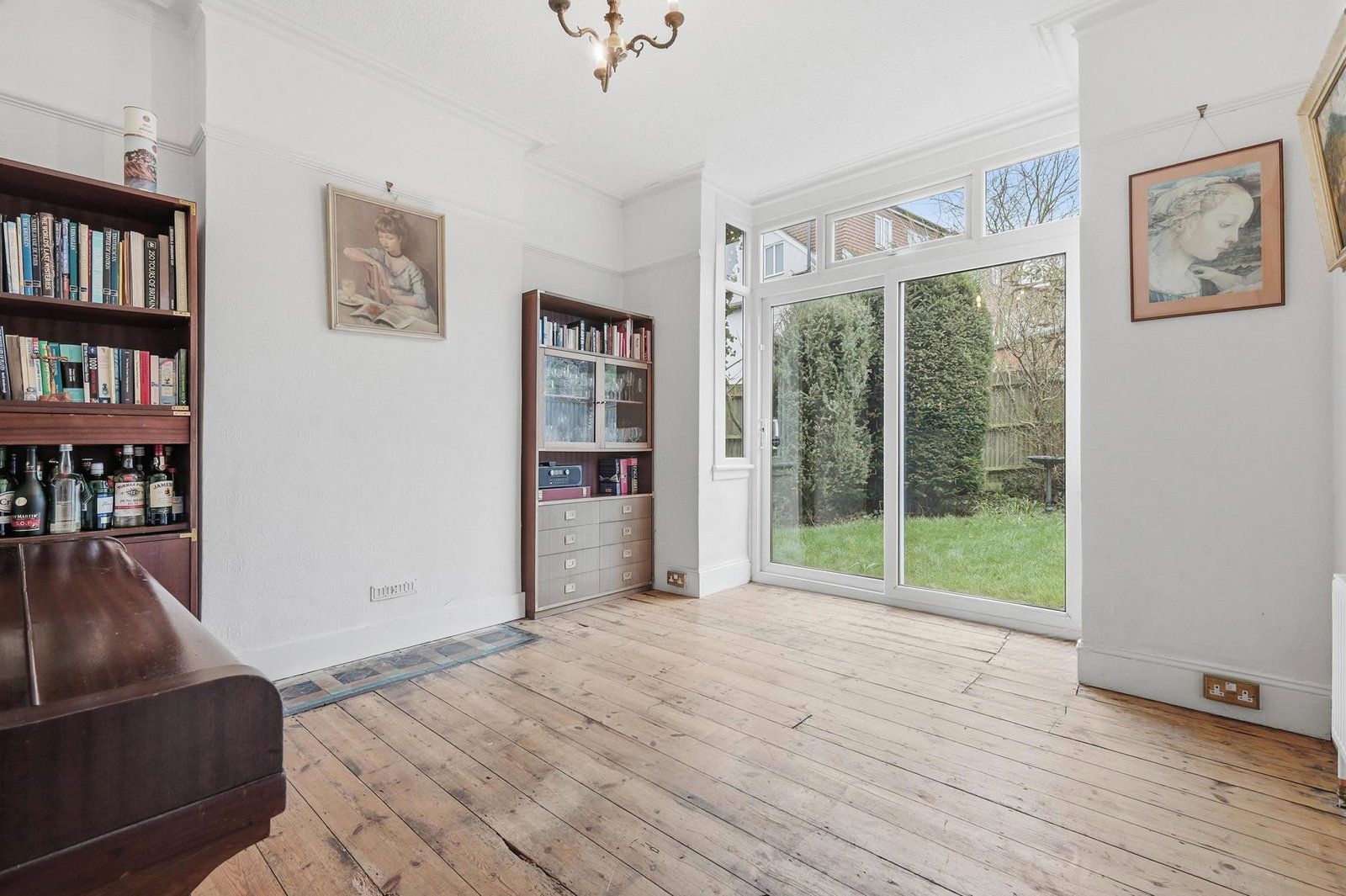 Semi Detached House in Carshalton