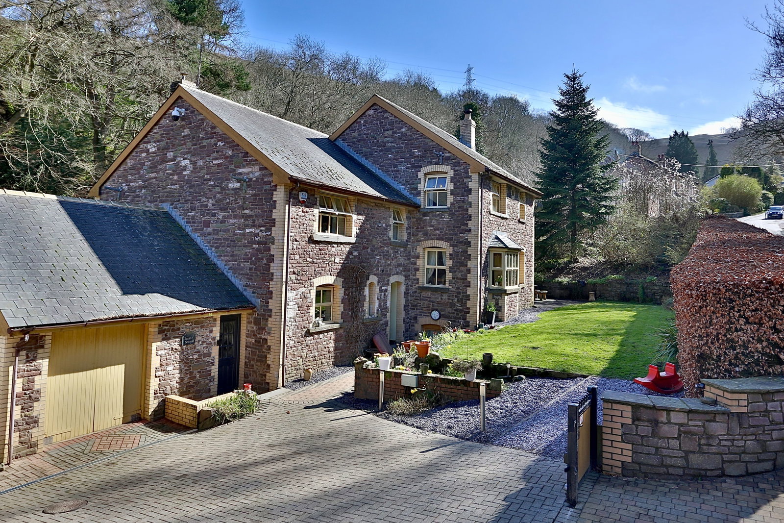 Detached House in Abergavenny