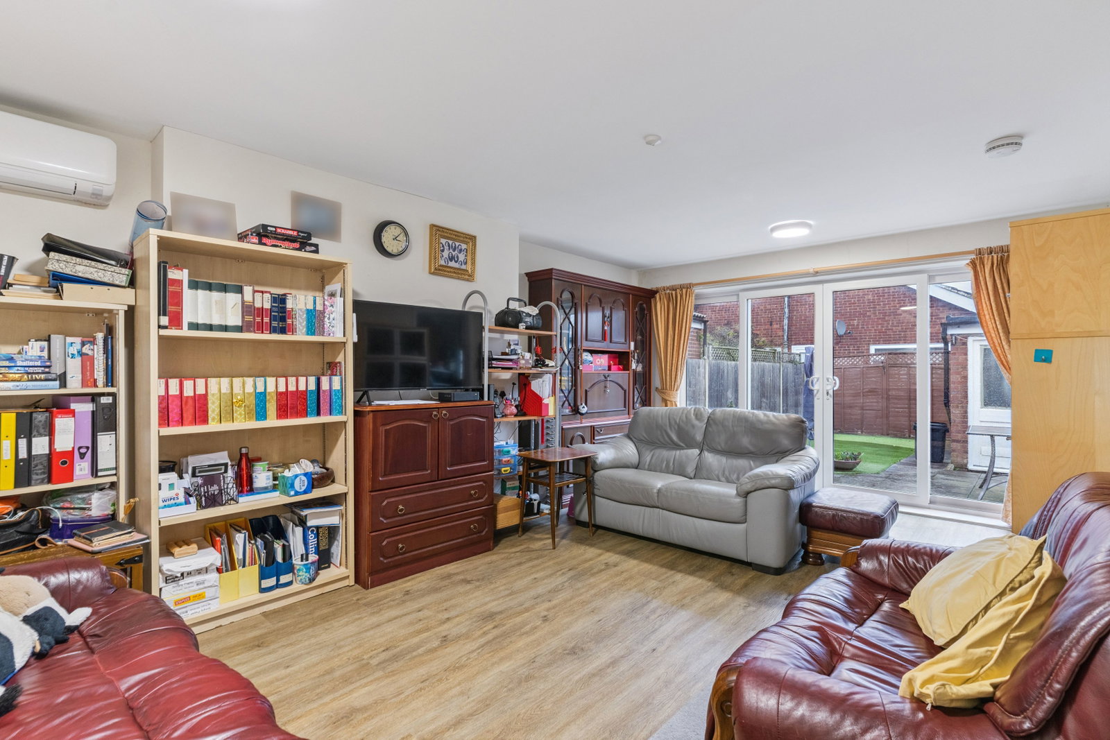Bungalow in Dunstable