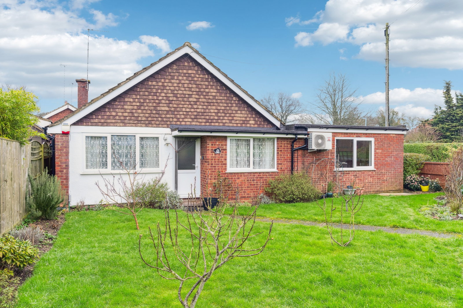 Bungalow in Dunstable