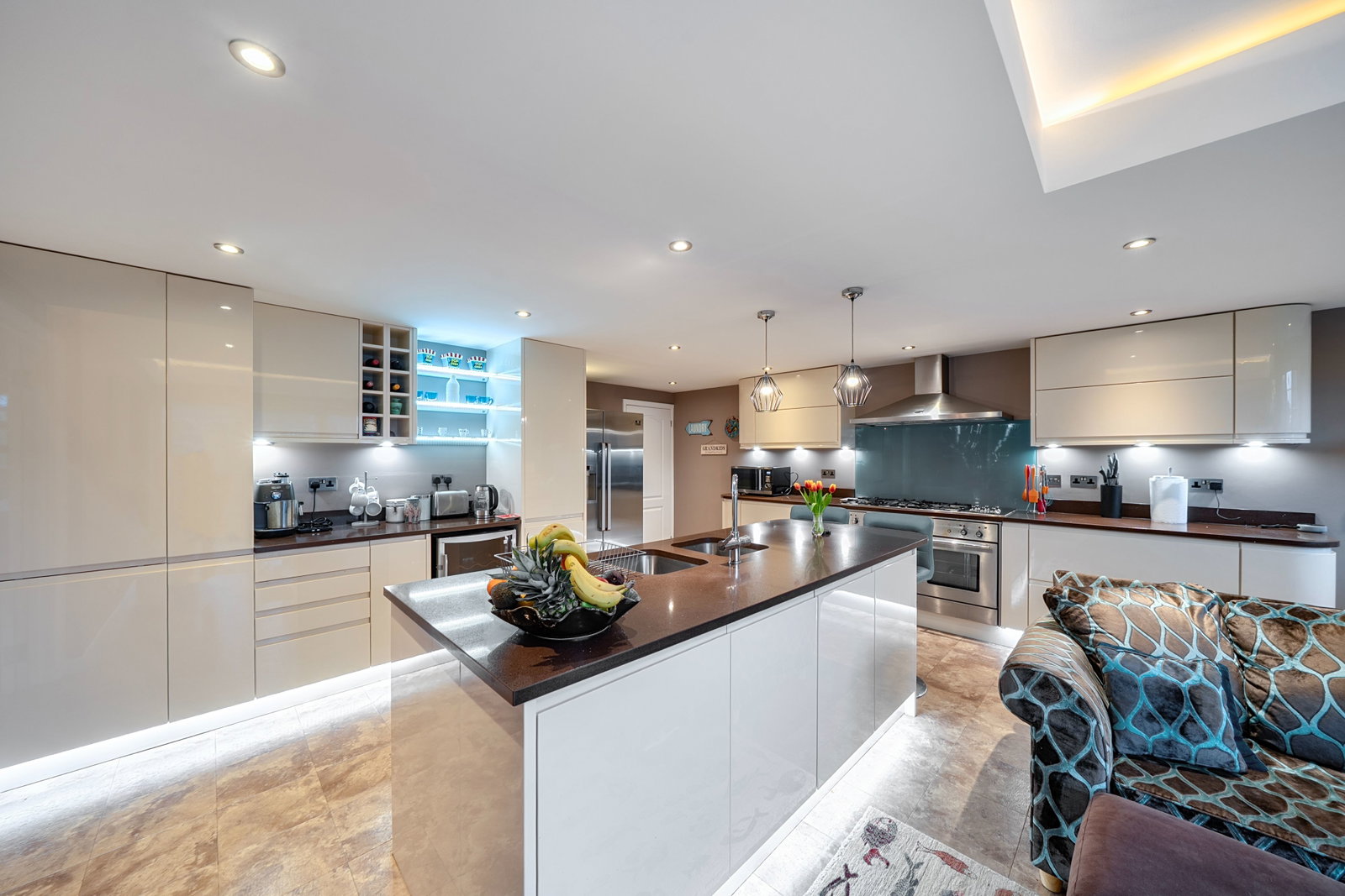 Detached House in Bushey
