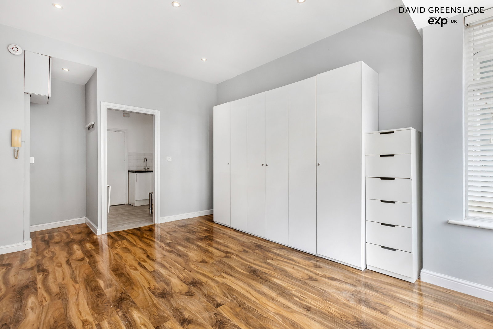 Studio in Brentford