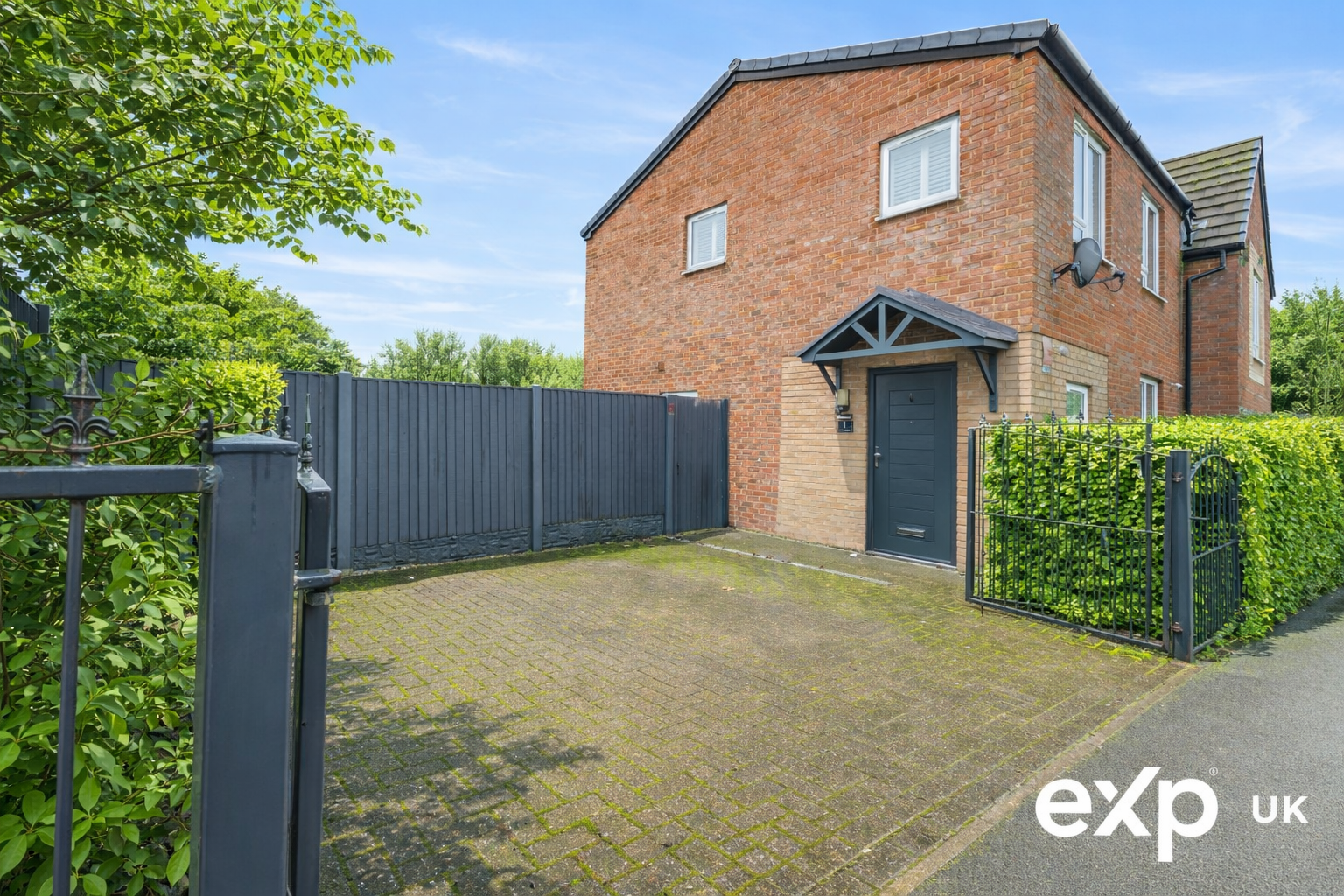 Semi Detached House in Mansfield