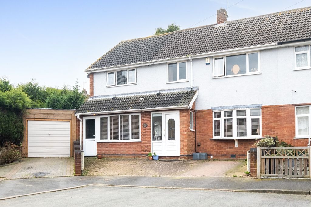 Semi Detached House in Tamworth