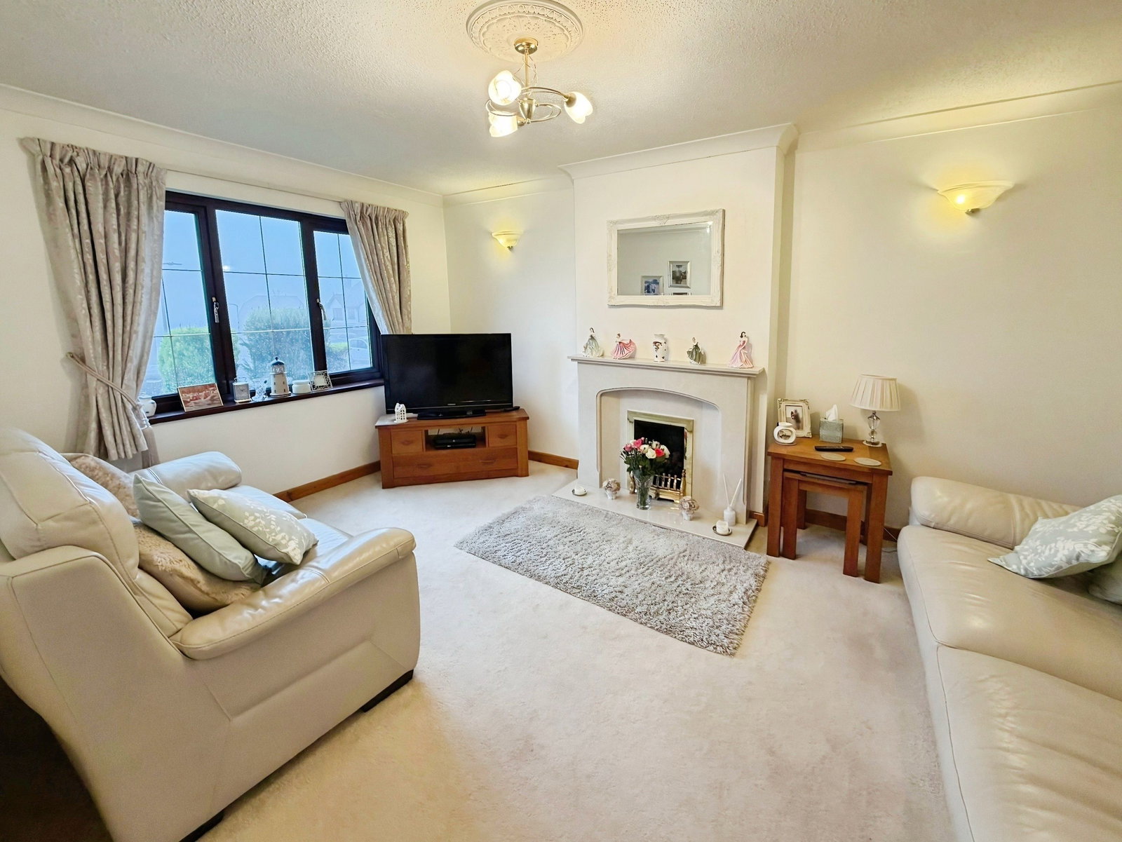 Detached House in Swansea