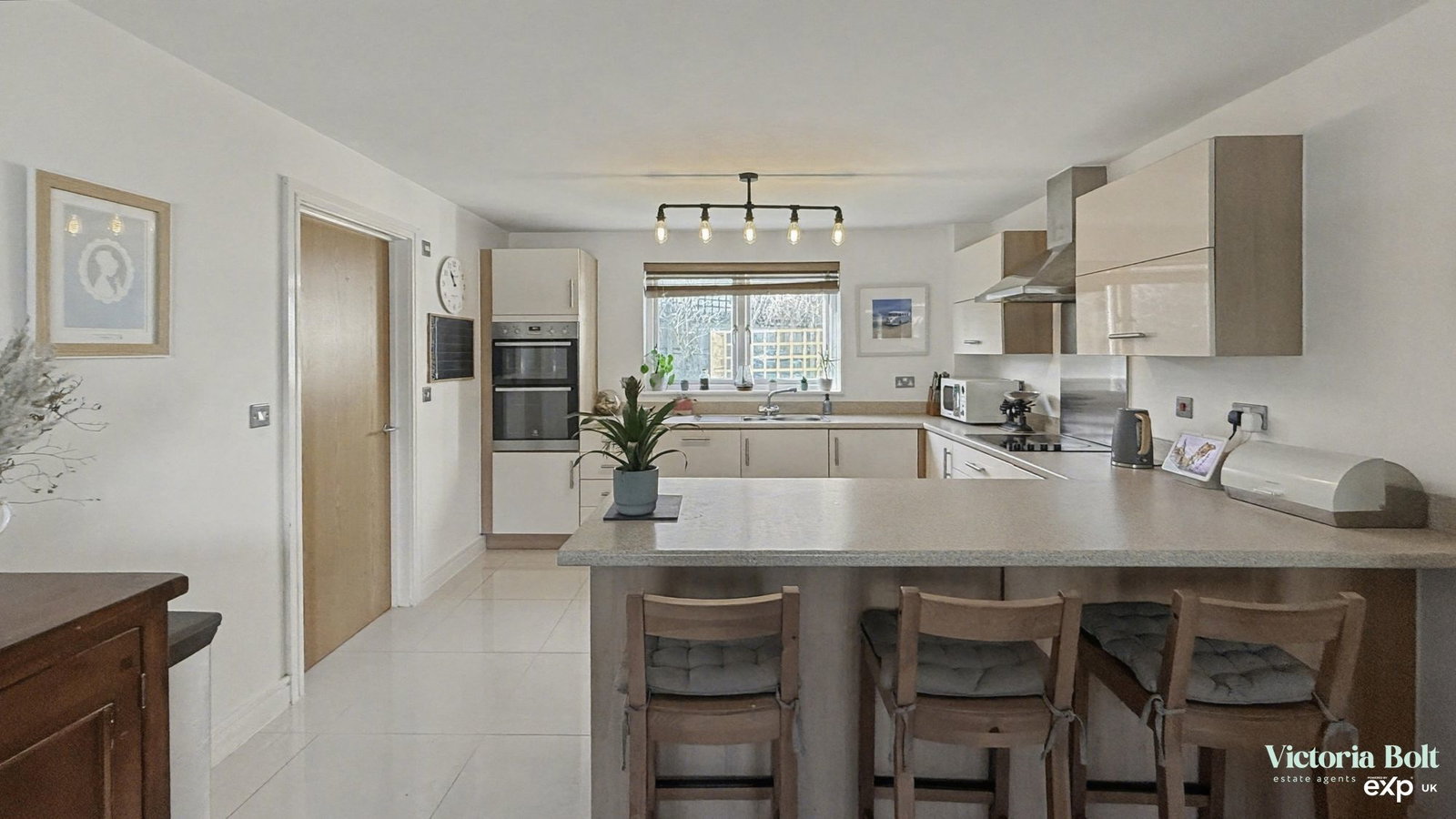 Detached House in South Brent