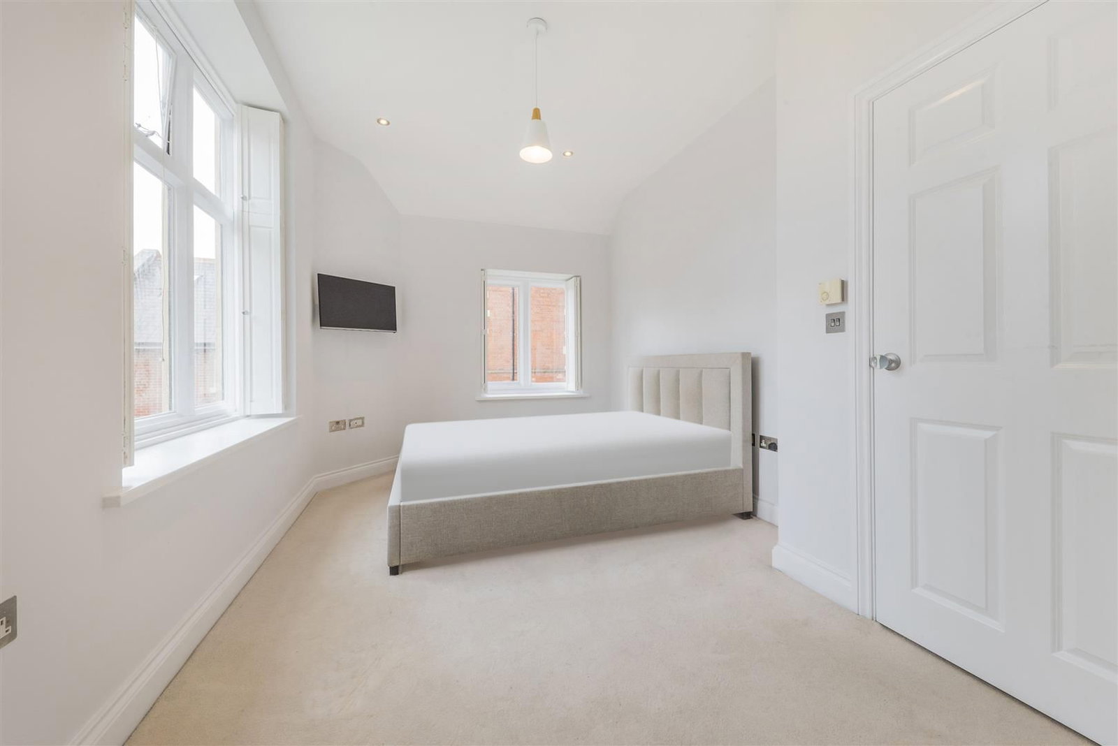 Flat in Bushey