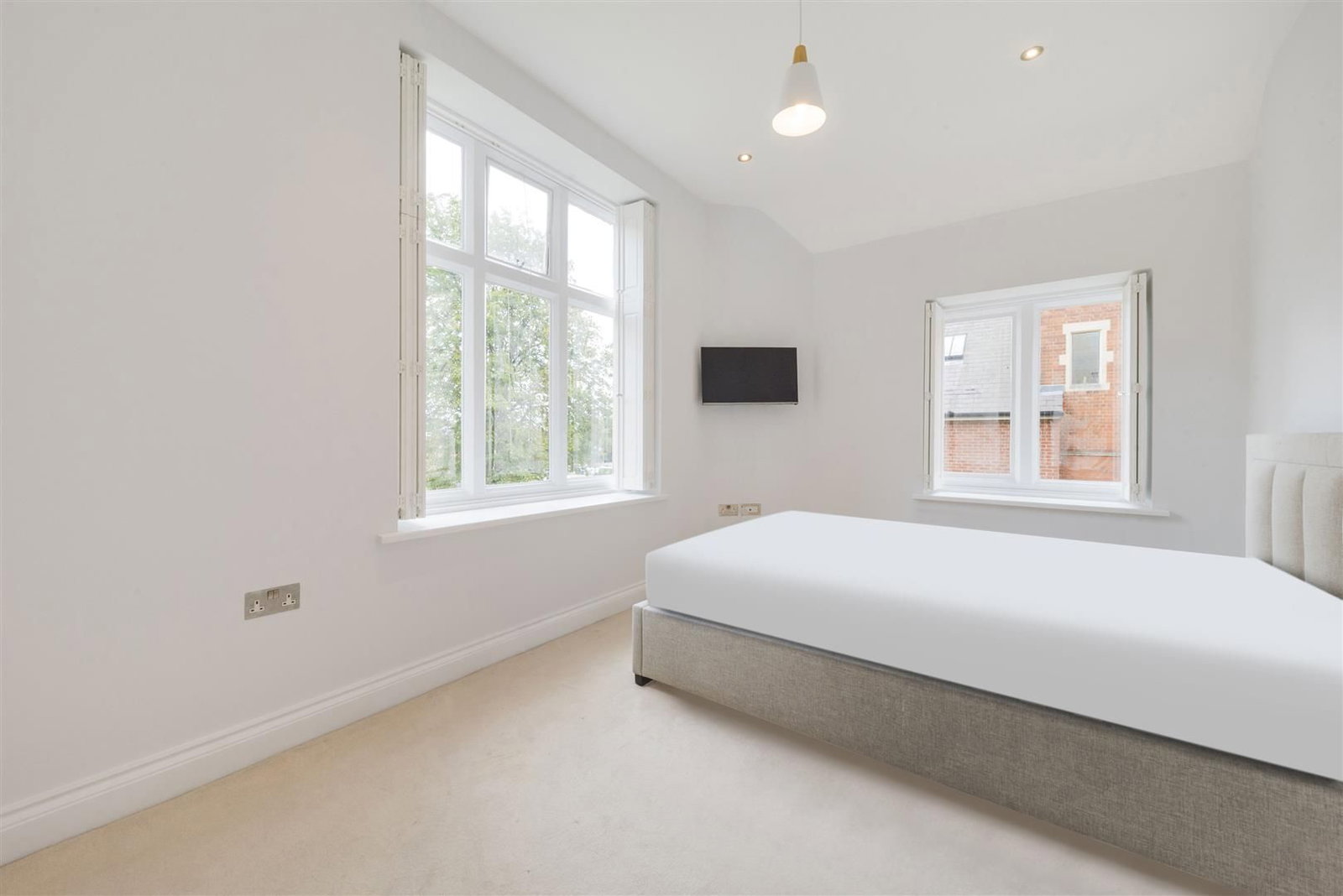 Flat for sale in Bushey, Windsor House, King Edward Place, Bushey, WD23 2RH