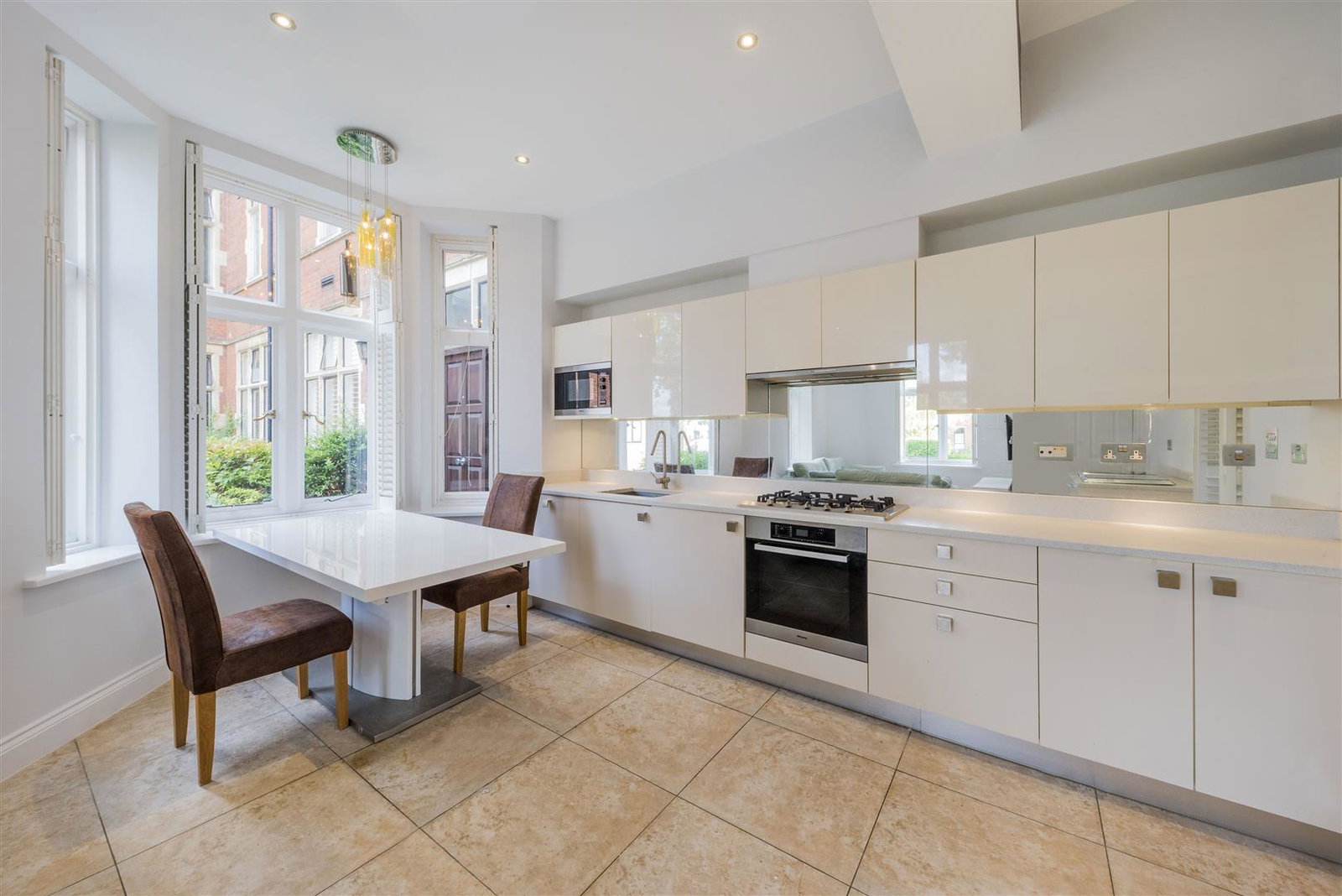 Flat in Bushey