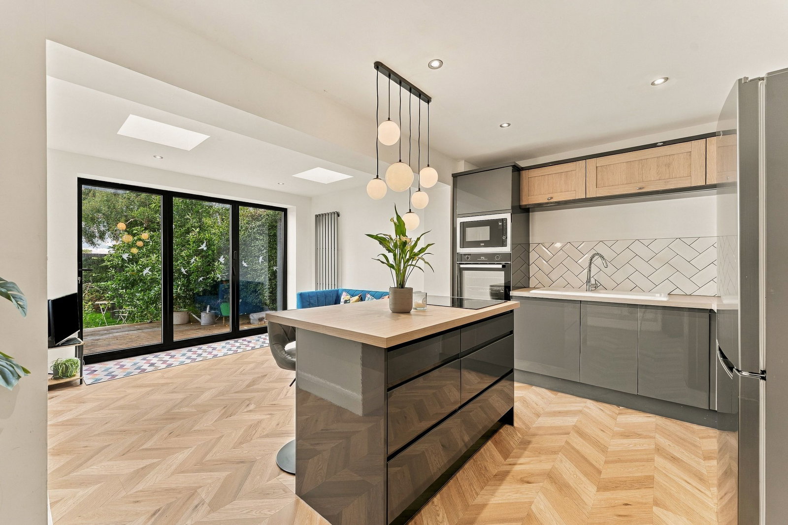 Semi Detached House for sale in Macclesfield, Alderley Road, Prestbury, Macclesfield, 990 m²