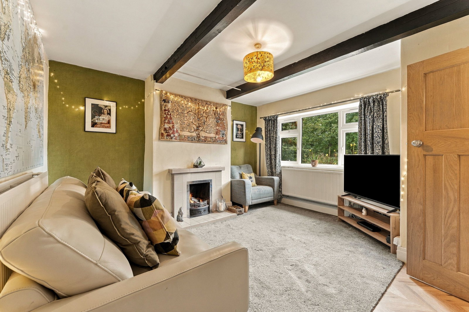 Semi Detached House for sale in Macclesfield, Alderley Road, Prestbury, Macclesfield, 990 m²