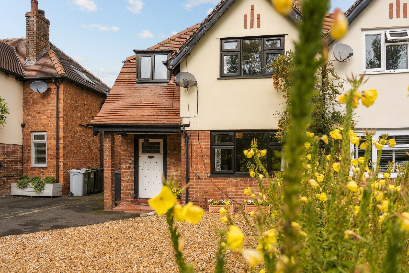 Semi Detached House for sale in Macclesfield, Alderley Road, Prestbury, Macclesfield, 990 m²