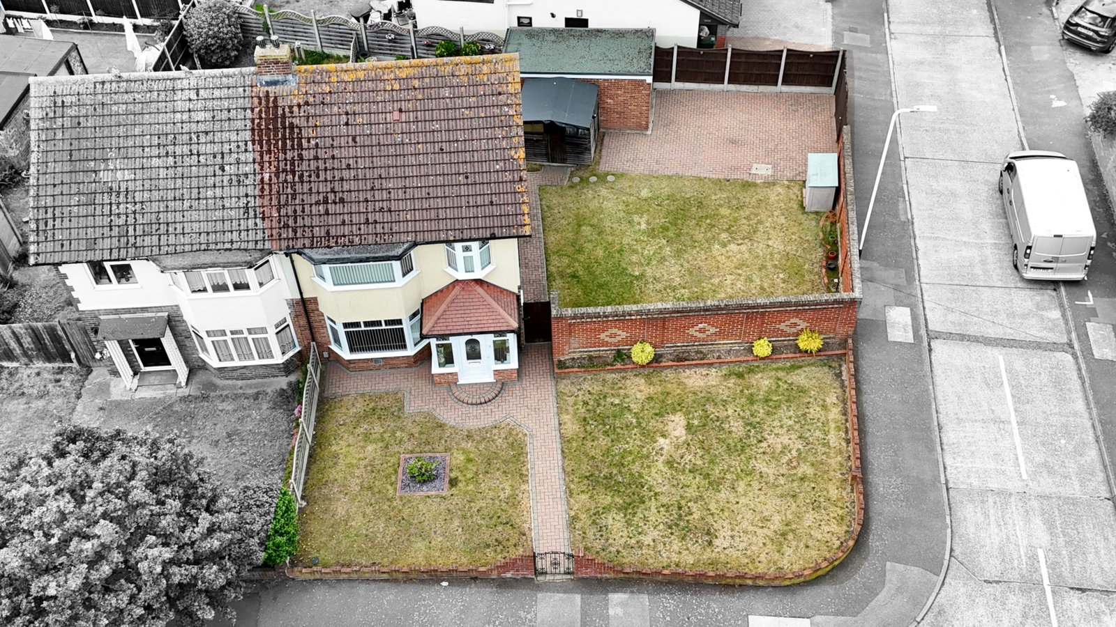 Semi Detached House in Rainham